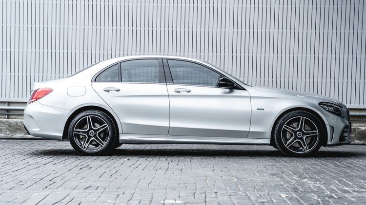 Mercedes-Benz C-Class 2020 C300 Sedan ปลั๊กอินไฮบริด (PHEV) ไม่ติดแก๊ส เกียร์อัตโนมัติ บรอนซ์เงิน รูปที่ 4