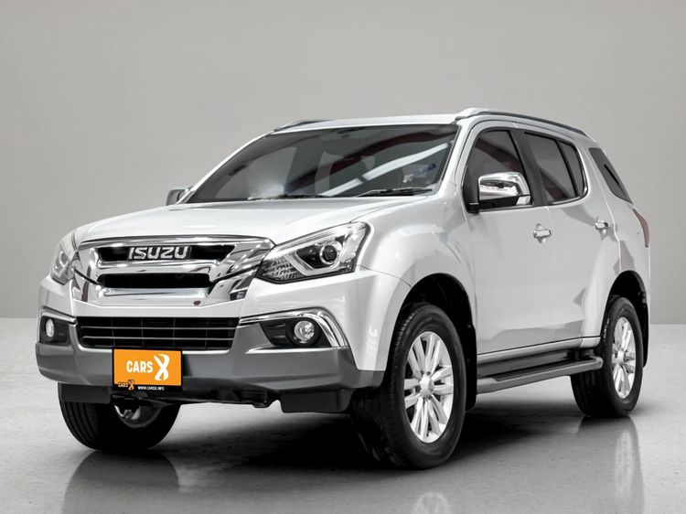 รถ Isuzu MU-X 3.0 สี บรอนซ์เงิน