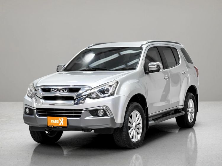 รถ Isuzu MU-X 3.0 สี บรอนซ์เงิน