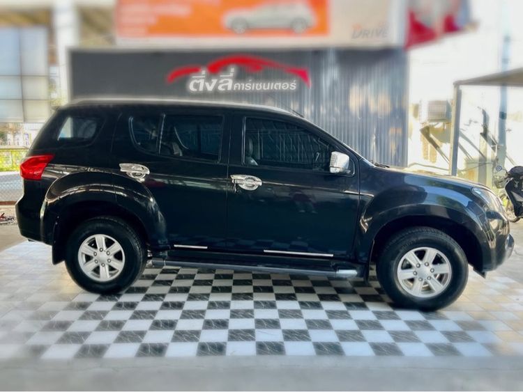 Isuzu MU-X 2015 2.5 Utility-car เบนซิน ไม่ติดแก๊ส เกียร์อัตโนมัติ ดำ รูปที่ 3