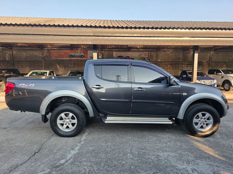 Mitsubishi Triton 2012 2.5 GLS 4WD Pickup ดีเซล ไม่ติดแก๊ส เกียร์ธรรมดา เทา รูปที่ 4