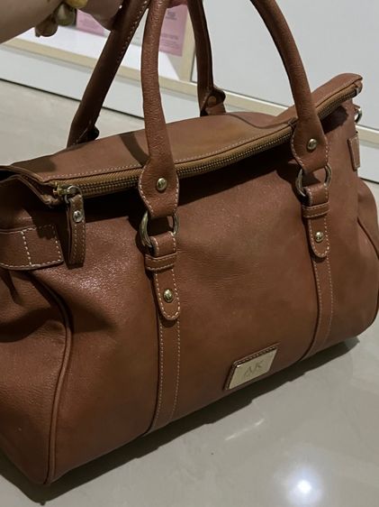 กระเป๋าสะพายหนังมือสอง  รูปที่ 3