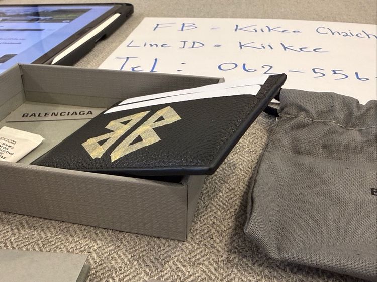 กระเป๋าใส่การ์ด BALENCIAGA รูปที่ 4