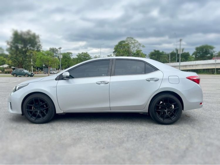 Toyota Corolla 2016 1.6 Sedan เบนซิน ไม่ติดแก๊ส เกียร์อัตโนมัติ เทา รูปที่ 3