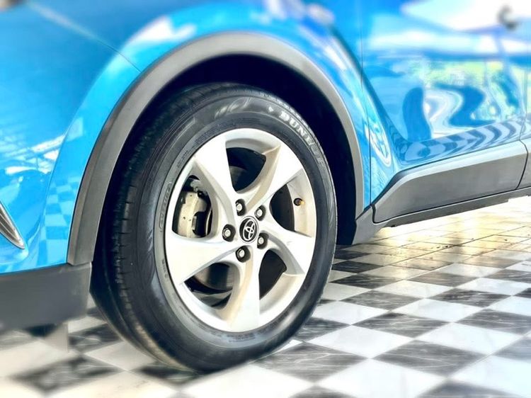 Toyota C-HR 2018 1.8 Hybrid Hi Sedan ไฮบริด ไม่ติดแก๊ส เกียร์อัตโนมัติ น้ำเงิน รูปที่ 4