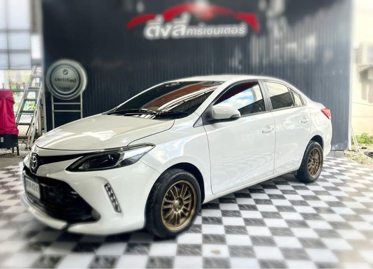 Toyota Vios 2020 1.5 Mid Sedan เบนซิน ไม่ติดแก๊ส เกียร์อัตโนมัติ ขาว รูปที่ 2