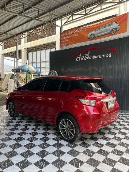 Toyota Yaris 2015 1.2 E Sedan เบนซิน ไม่ติดแก๊ส เกียร์อัตโนมัติ แดง รูปที่ 4