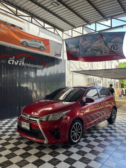 Toyota Yaris 2015 1.2 E Sedan เบนซิน ไม่ติดแก๊ส เกียร์อัตโนมัติ แดง รูปที่ 2