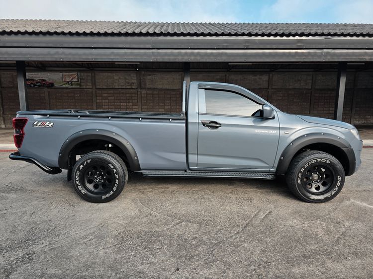Isuzu D-MAX 2023 3.0 S 4WD Pickup ดีเซล ไม่ติดแก๊ส เกียร์ธรรมดา เทา รูปที่ 4