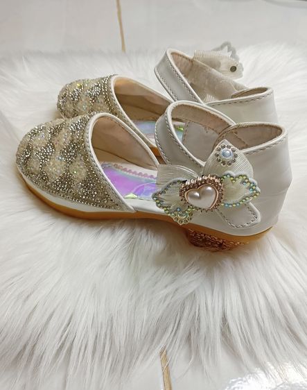 รองเท้าเด็กผู้หญิง