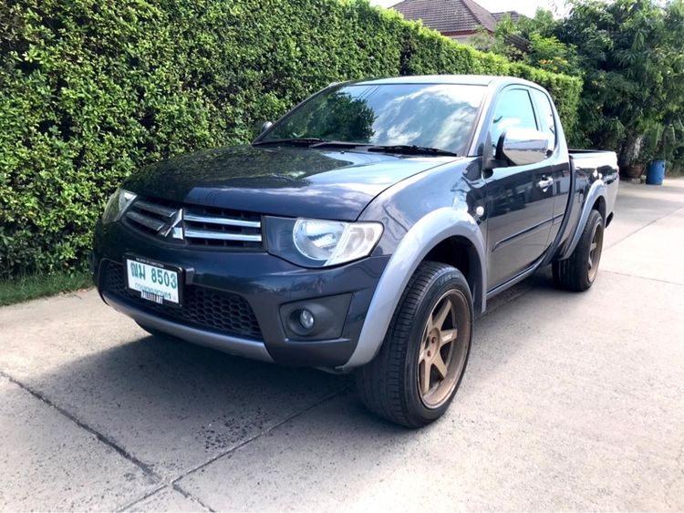 รถ Mitsubishi Triton 2.5 GL สี เทา