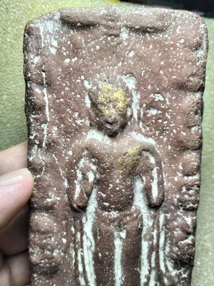 พระกรุนาดูนพร้อมที่ตั้งสภาพหิ้งเลยครับ รูปที่ 4