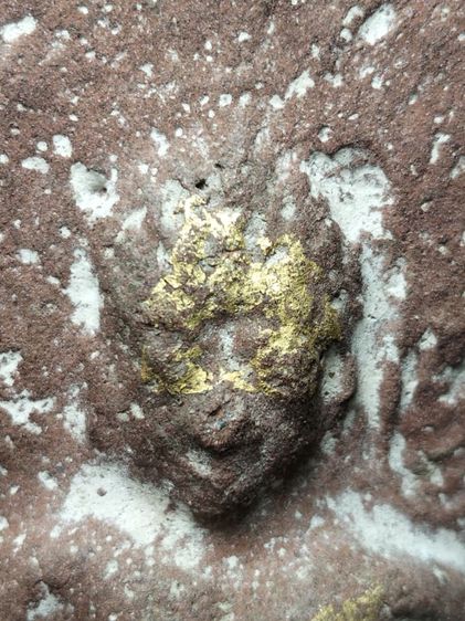 พระกรุนาดูนพร้อมที่ตั้งสภาพหิ้งเลยครับ รูปที่ 12