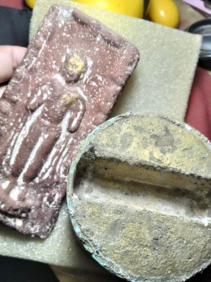 พระกรุนาดูนพร้อมที่ตั้งสภาพหิ้งเลยครับ รูปที่ 3