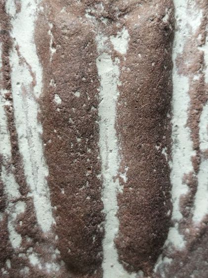 พระกรุนาดูนพร้อมที่ตั้งสภาพหิ้งเลยครับ รูปที่ 13