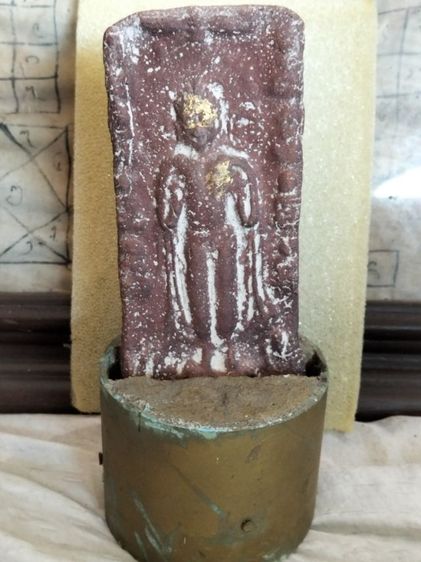 พระกรุนาดูนพร้อมที่ตั้งสภาพหิ้งเลยครับ รูปที่ 17