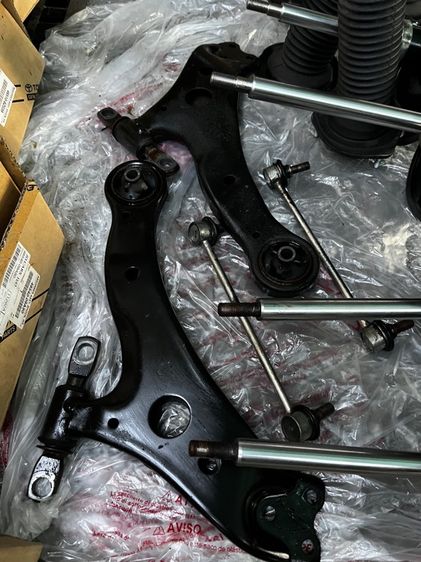 โช๊คหน้าหลังพร้อมปีกนกแท้คู่ตัวรถ รูปที่ 7