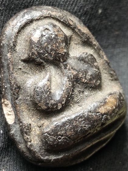 พระปิดตาลงรักครับ รูปที่ 3