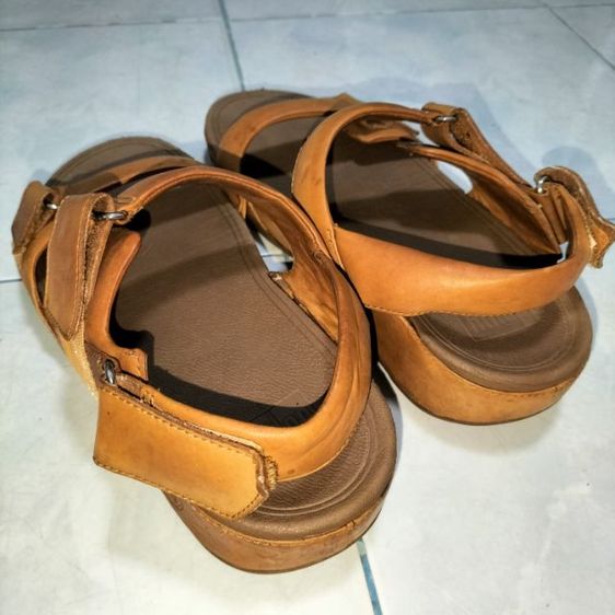 รองเท้า