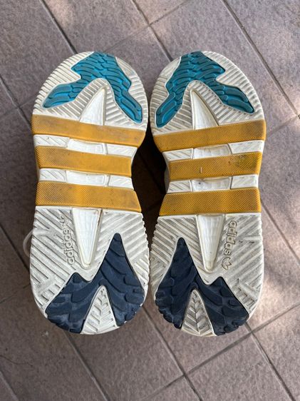 รองเท้า adidas  รูปที่ 5