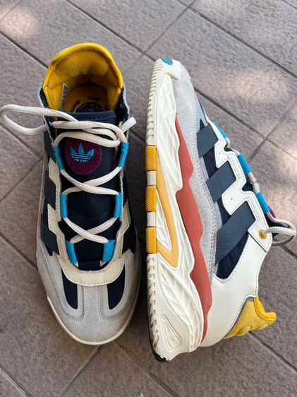 รองเท้า adidas  รูปที่ 3