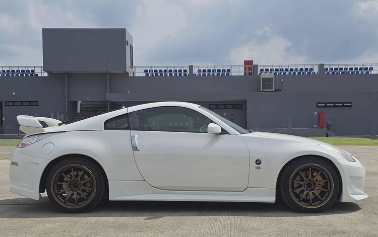 Nissan 350Z 2011 3.5 Z33 Sedan เบนซิน ไม่ติดแก๊ส เกียร์อัตโนมัติ ขาว รูปที่ 4