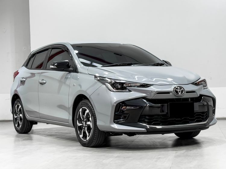 Toyota Yaris 2024 1.2 Smart Sedan เบนซิน เกียร์อัตโนมัติ เทา รูปที่ 3