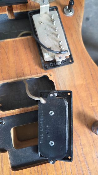 🔥🔥🔥กีตาร์ Washburn N4 🔥🔥สภาพใช้งานมีรอย มีตำหนิตามรูป 
ตรงคอต่อปากฉลามไม่เรียบ เคสเก่า สภาพและอุปกรณ์ตามรูป   รูปที่ 10