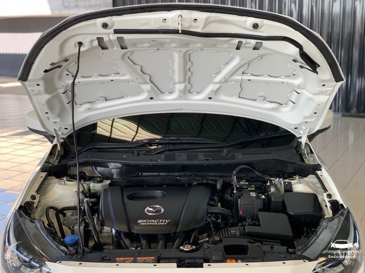 Mazda Mazda 2 2019 1.3 Sports High Connect Sedan เบนซิน เกียร์อัตโนมัติ ขาว รูปที่ 2