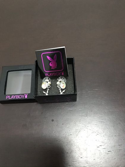 ต่างหู Playboy 