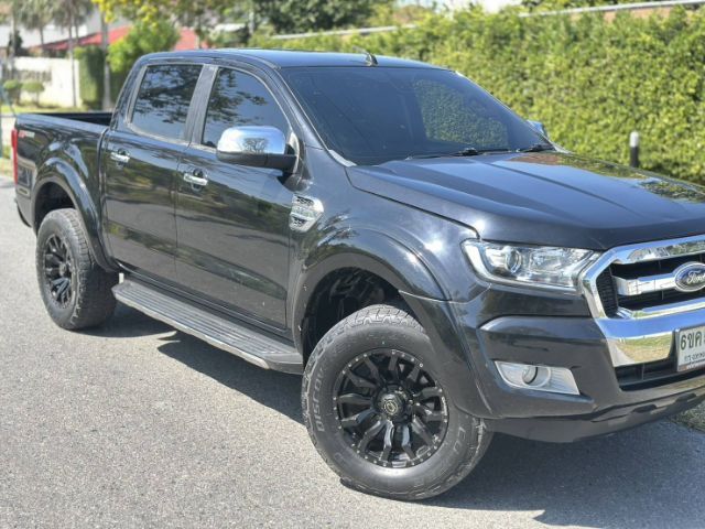 รถ Ford Ranger 2.2 Hi-Rider XLT สี ดำ