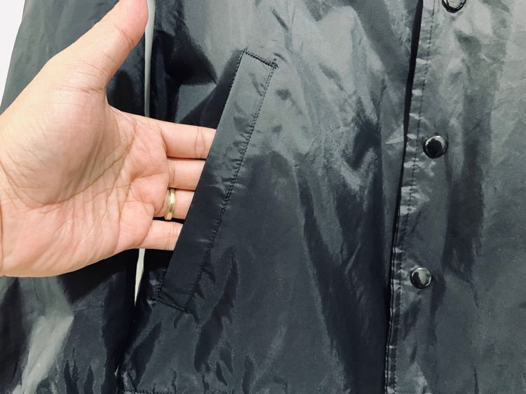 เสื้อแจ้คเก็ต Cardiual ผ้าร่ม แท้ 💯 size วัดจริงขนาด อก 22 ยาว 27 นิ้ว สภาพใหม่มาก มีซัปใน ทรงสวย เนื้อผ้าดีมาก หายากน่าสะสมครับ รูปที่ 3