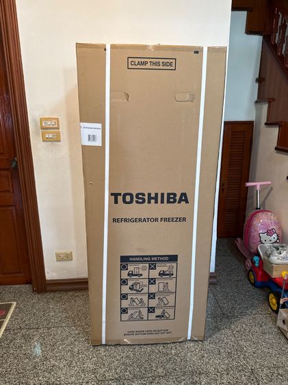 ตู้เย็น โตชิบา 8.2 คิว ใหม่ ยังไม่ได้แกะ