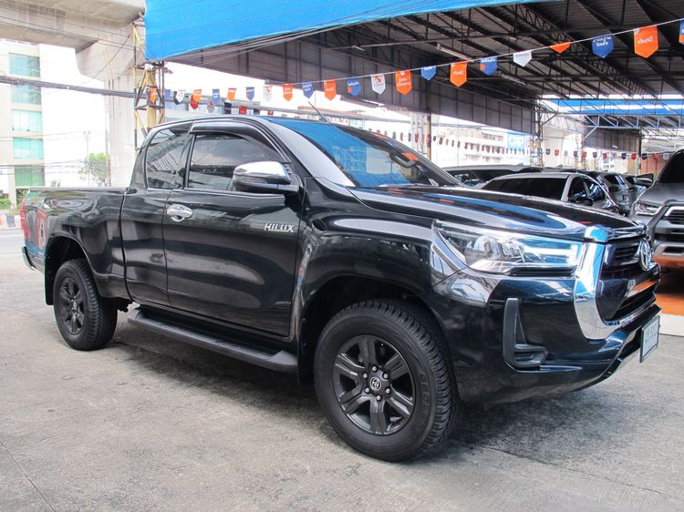 Toyota Hilux Revo 2022 Smart Cab 2.4 Entry Prerunner Pickup ดีเซล ไม่ติดแก๊ส เกียร์ธรรมดา ดำ รูปที่ 2