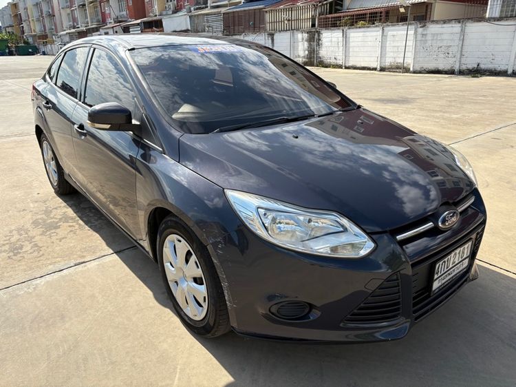 รถ Ford Focus 1.6 Trend สี เทา