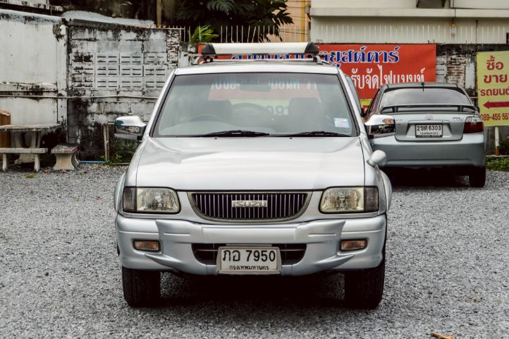 Isuzu Adventure 2001 รุ่นย่อยอื่นๆ Van ดีเซล เกียร์ธรรมดา เทา รูปที่ 2