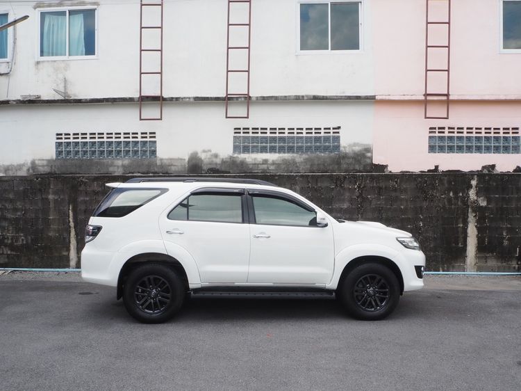 Toyota Fortuner 2014 2.5 V Utility-car ดีเซล ไม่ติดแก๊ส เกียร์อัตโนมัติ ขาว รูปที่ 4