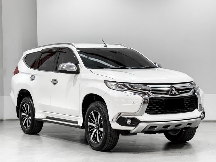 Mitsubishi Pajero Sport 2017 2.4 GT Premium 2WD Utility-car ดีเซล เกียร์อัตโนมัติ ขาว รูปที่ 3