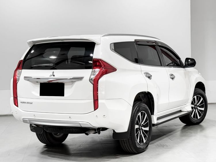 Mitsubishi Pajero Sport 2017 2.4 GT Premium 2WD Utility-car ดีเซล เกียร์อัตโนมัติ ขาว รูปที่ 4