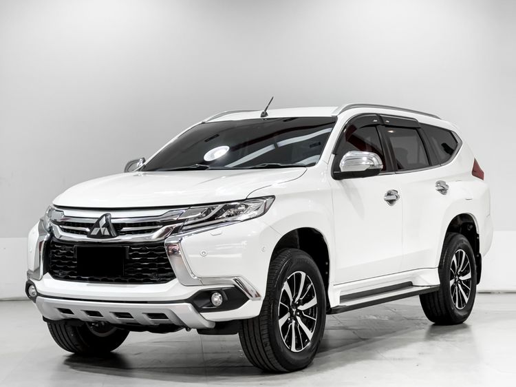 รถ Mitsubishi Pajero Sport 2.4 GT Premium 2WD สี ขาว