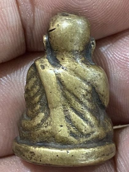 รูปหล่อหลวงพ่อเงินพิมพ์นิยมสวยๆ รูปที่ 2