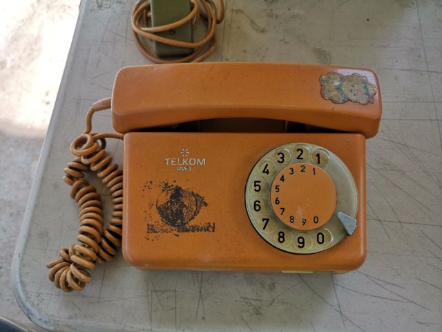 โทรศัพท์​เก่าโบราณ​ รูปที่ 2