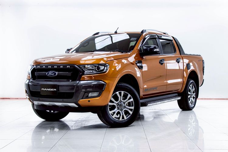 รถ Ford Ranger 2.2 Hi-Rider Wildtrak สี ส้ม