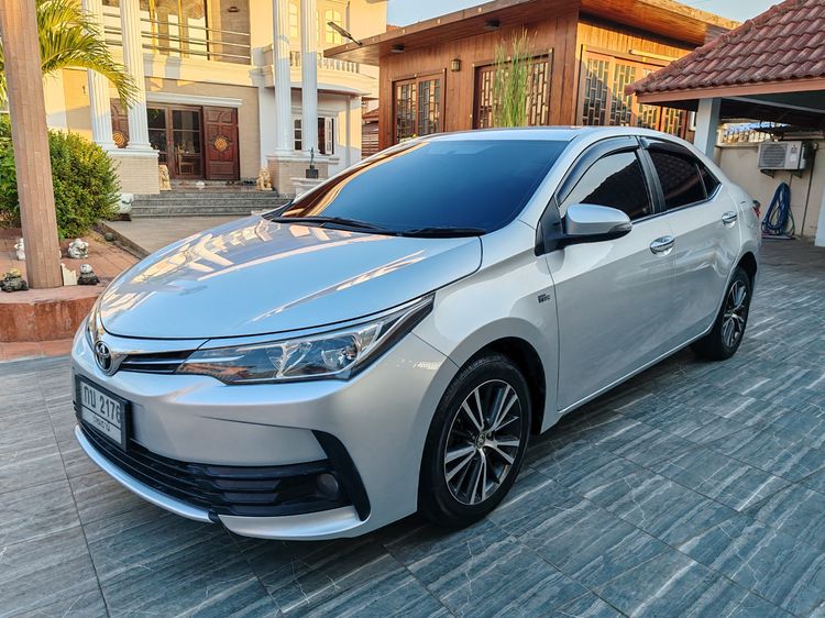 Toyota Altis 2017 1.8 E Sedan เบนซิน ไม่ติดแก๊ส เกียร์อัตโนมัติ บรอนซ์เงิน รูปที่ 2
