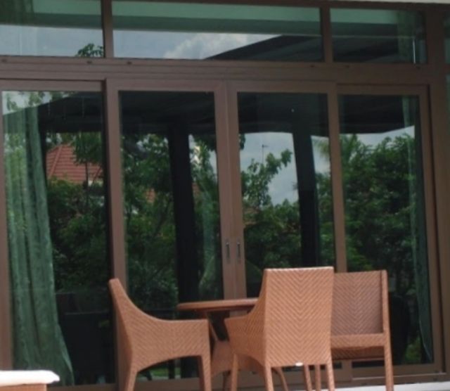 อะลูมิเนียม ขายชุดประตูบานเลื่อนอลูมิเนียม4บาน3ช่องแสง