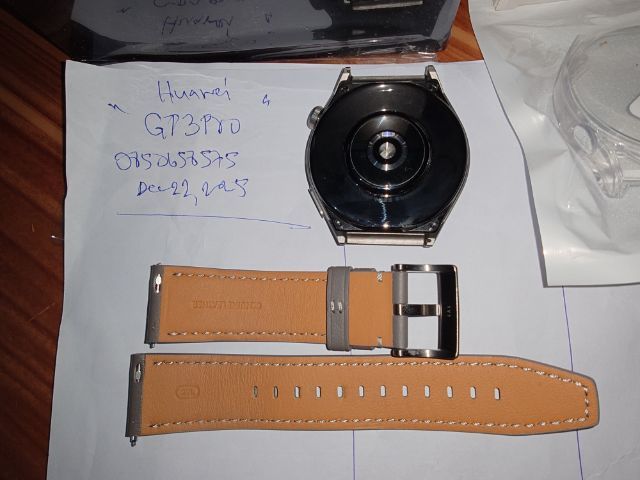 Huawei GT3 pro มือ2 อุปกรณ์ครบกล่อง เครื่องศูนย์ไทย ตัวเรือนไททาเนียมกระจกซัพไฟร์ วัดECG ได้ สภาพสวยๆหอมๆ แถมเคสกับเคสกระจกอันใหม่ฟรี