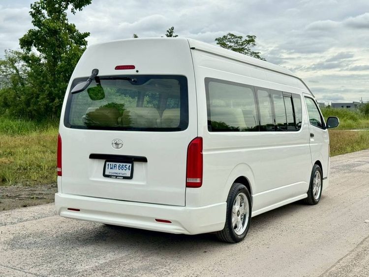 Toyota Commuter 2011 2.7 Van เบนซิน ไม่ติดแก๊ส เกียร์อัตโนมัติ ขาว รูปที่ 2