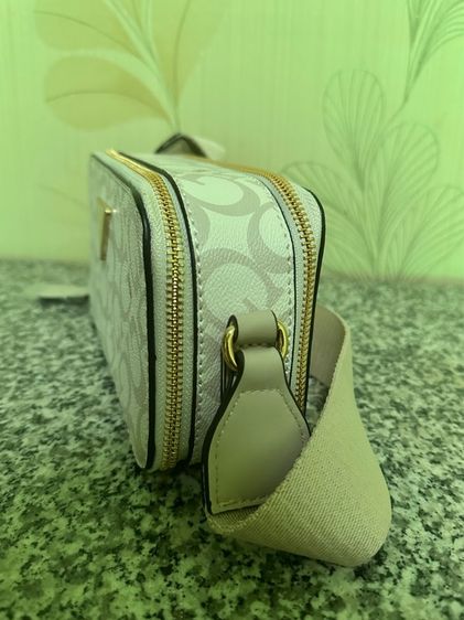 กระเป๋า Guess  รูปที่ 4