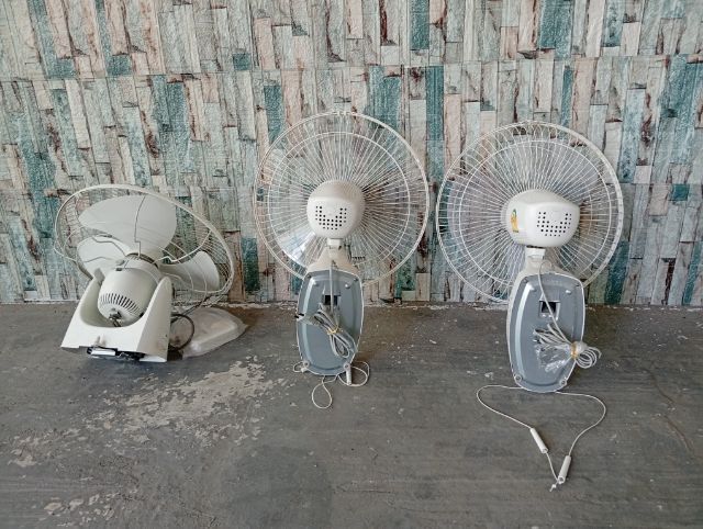 ขายเหมาพัดลมรวม 3 ตัว รูปที่ 2