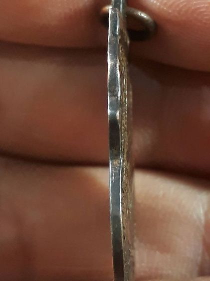 เหรียญหลวงพ่อกลั่น วัดพระญาติ จ.พระนครศรีอยุธยา ปี2469 พิมพ์ขอเบ็ด เนื้อทองแดงสภาพยังสวย รูปที่ 4